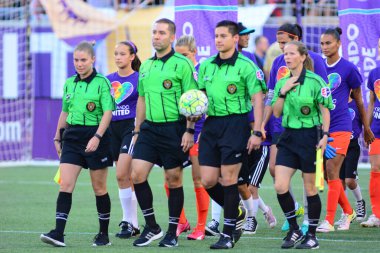Orlando Pride sunucusu Houston Dash 23 Haziran 2016 'da Orlando Florida' daki Dünya Kampı Stadyumu 'nda..