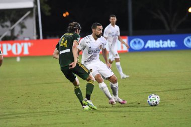 Los Angeles Galaksisi, 14 Temmuz 2020 'de Orlando Florida ABD' deki ESPN Vahşi Spor Dünyası 'nda düzenlenen MLS Sırt Turnuvası sırasında Portland Timbers ile karşı karşıya geldi..