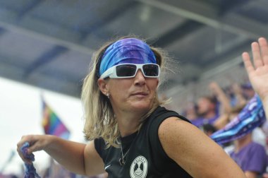 Orlando Pride 22 Nisan 2017 'de Orlando City Stadyumu' nda Washington Spirit 'e ev sahipliği yaptı..  