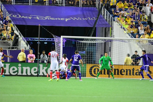 Orlando City SC, 18 Haziran 2016 'da Orlando Florida' daki Camp World Stadyumu 'nda San Jose Depremleri' ne ev sahipliği yaptı..