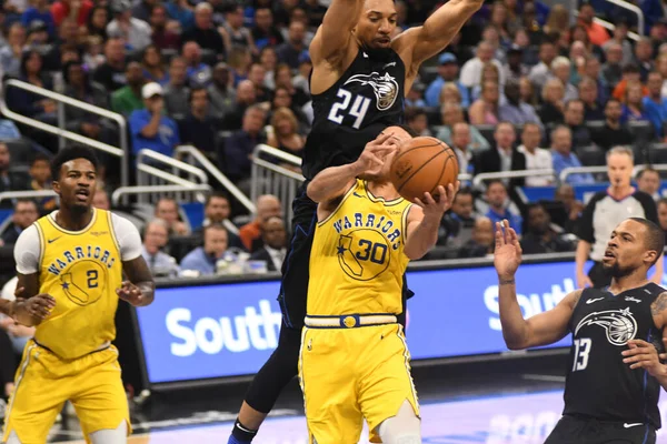 Orlando Magic Φιλοξενεί Τους Golden State Warriors Στο Amway Center — Φωτογραφία Αρχείου