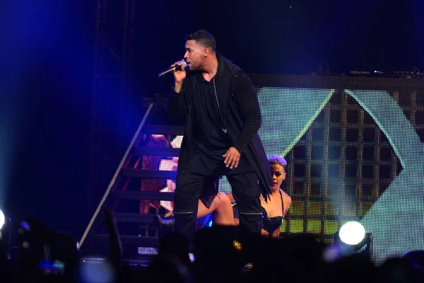 Baba Yankee ve Don Omar 7 Ağustos 2016 'da Orlando Florida' daki Amway Center 'da konser verdiler..  