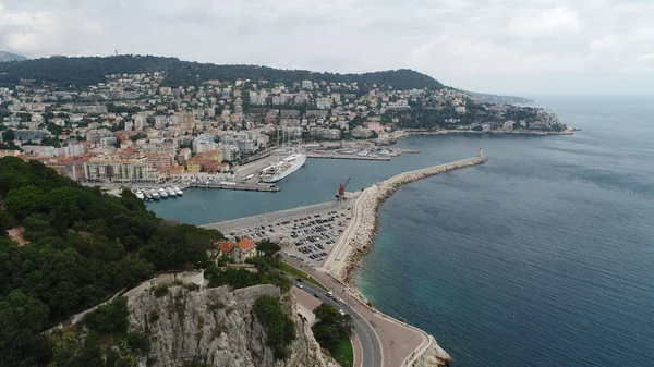 Şehir plajlı sahil manzarası çok güzel.