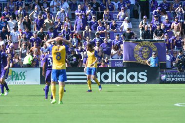 Orlando City 29 Nisan 2017 'de Orlando, Florida' daki Orlando City Stadyumu 'nda Colorado Rapids' e ev sahipliği yaptı.) 