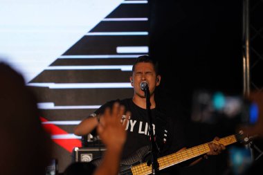 Miel San Marcos grubu 28 Temmuz 2019 tarihinde Tampa Florida 'daki Iglesia de Dios Pentecostal' da sahne almaktadır. 