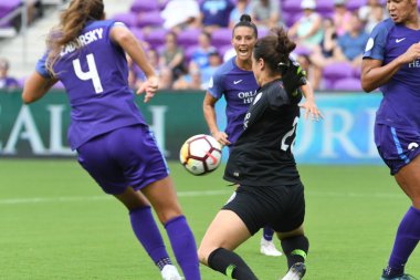 Orlando Pride 21 Temmuz 2018 'de Orlando Florida' daki Exploria Stadyumu 'nda Seattle Reign FC' ye ev sahipliği yapmaktadır. Fotoğraf: Marty Jean-Louis