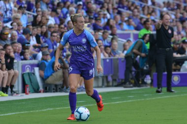 Orlando Pride 14 Nisan 2019 'da Orlando City Stadyumu' nda Portand Thorns 'a ev sahipliği yapıyor.