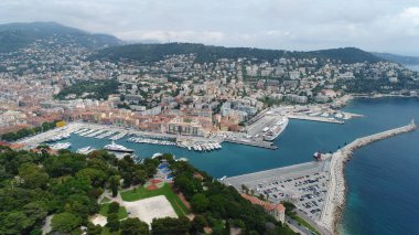 Şehir plajlı sahil manzarası çok güzel.