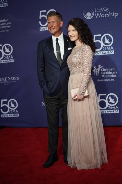 15 Ekim 2019 'da Nashville, Tennessee' deki Linbscome Üniversitesi 'nde verilen 50. GMA Dove Ödülleri sırasında kırmızı halı. 
