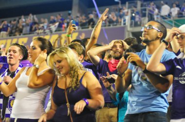 Orlando City SC, 8 Mayıs 2015 'te Florida' daki Kamp Dünyası Stadyumu 'nda Los Angeles Galaksisi' ne ev sahipliği yaptı.. 