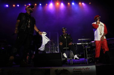 R & B Şarkıcıları Keith Sweat, Jagged Edge, Dru Hill ve Sisqo 15 Kasım 2014 'te Orlando Florida' daki CFE Arena 'da sahne aldılar..  