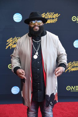 24 Mart 2018 Cumartesi günü Las Vegas 'taki Orleans Resort' ta düzenlenen 33. Yıldız Ödülleri Kırmızı Halı sırasında ünlüler.