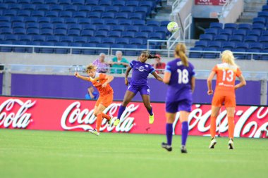 Orlando Pride sunucusu Houston Dash 23 Haziran 2016 'da Orlando Florida' daki Dünya Kampı Stadyumu 'nda..