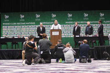 Basın Konferansı futbolcularının görüntüsü