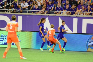 Orlando Pride sunucusu Houston Dash 23 Haziran 2016 'da Orlando Florida' daki Dünya Kampı Stadyumu 'nda..