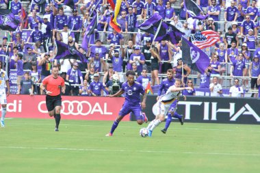 Orlando City 15 Nisan 2017 'de Florida, Orlando' daki Citrus Bowl 'da Los Angeles Galaksisine ev sahipliği yaptı.. 
