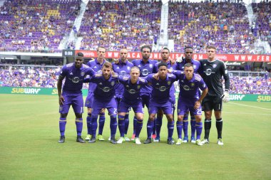 Orlando City 15 Nisan 2017 'de Florida, Orlando' daki Citrus Bowl 'da Los Angeles Galaksisine ev sahipliği yaptı..  