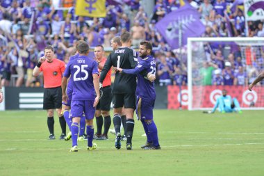 Orlando City 15 Nisan 2017 'de Florida, Orlando' daki Citrus Bowl 'da Los Angeles Galaksisine ev sahipliği yaptı..  