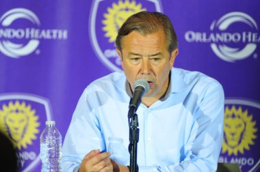 Orlando City SC, 8 Mayıs 2015 'te Florida' daki Kamp Dünyası Stadyumu 'nda Los Angeles Galaksisi' ne ev sahipliği yaptı.. 