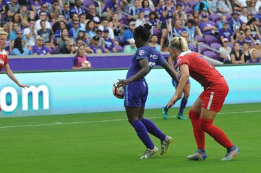 Orlando Pride 22 Nisan 2017 'de Orlando City Stadyumu' nda Washington Spirit 'e ev sahipliği yaptı..  