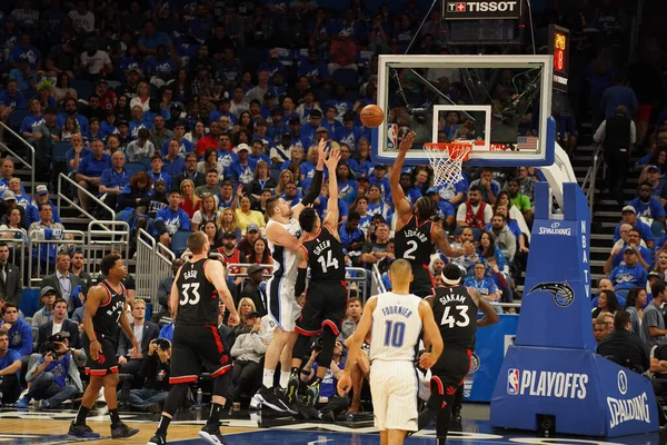 Orlando Magic Hosts Toronto Rapters Nba Playoff Στο Amway Arena — Φωτογραφία Αρχείου