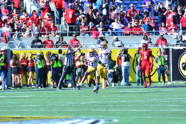 Lsu Affronta Louisville Durante 71St Citrus Bowl Camping World Stadium — Foto Stock