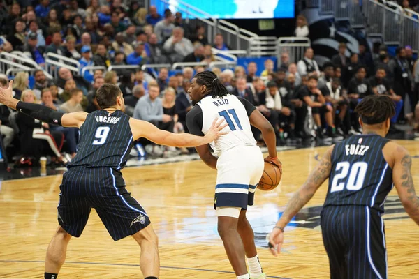 Orlando Magic 28 Şubat 2020 tarihinde Orlando Florida 'da Amway Center' da Minnesota Timberwolves 'a ev sahipliği yapar..  