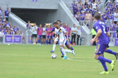 Orlando City 15 Nisan 2017 'de Florida, Orlando' daki Citrus Bowl 'da Los Angeles Galaksisine ev sahipliği yaptı..