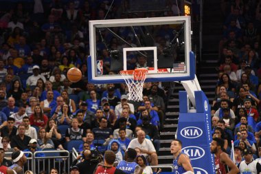 Orlando Magic 17 Ekim 2018 'de Orlando Florida' daki Amway Center 'da Miami Heat' i sunar..