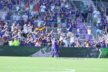 Orlando City 29 Nisan 2017 'de Orlando, Florida' daki Orlando City Stadyumu 'nda Colorado Rapids' e ev sahipliği yaptı.) 
