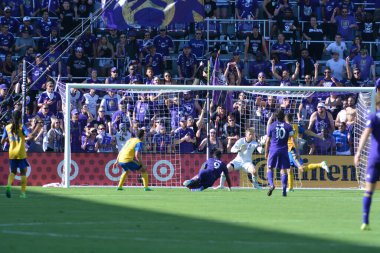 Orlando City 29 Nisan 2017 'de Orlando, Florida' daki Orlando City Stadyumu 'nda Colorado Rapids' e ev sahipliği yaptı.)