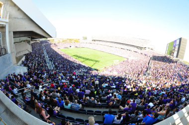 Orlando City SC, 6 Mart 2016 tarihinde Orlando Florida 'daki Citrus Bowl' da Real Salt Lake 'e ev sahipliği yaptı..