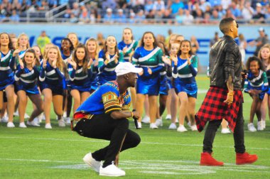 Kuzey Carolina 29 Aralık 2015 tarihinde Orlando Florida 'daki Kamp Dünya Stadyumu' nda oynanan Russell Atletizm Kupası 'nda Baylor ile karşılaşacak..