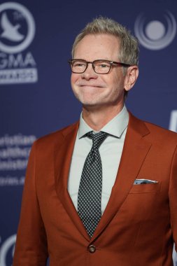 15 Ekim 2019 'da Nashville, Tennessee' deki Linbscome Üniversitesi 'nde verilen 50. GMA Dove Ödülleri sırasında kırmızı halı. 