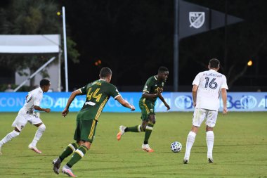 Los Angeles Galaksisi, 14 Temmuz 2020 'de Orlando Florida ABD' deki ESPN Vahşi Spor Dünyası 'nda düzenlenen MLS Sırt Turnuvası sırasında Portland Timbers ile karşı karşıya geldi.