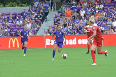 Orlando Pride 22 Nisan 2017 'de Orlando City Stadyumu' nda Washington Spirit 'e ev sahipliği yaptı..  