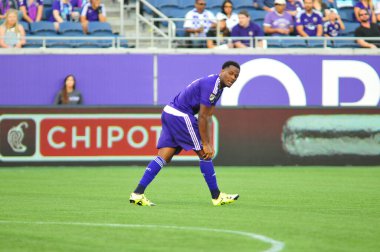 Orlando City SC, 6 Mayıs 2016 'da Orlando Florida' daki Dünya Kampı Stadyumu 'nda New York Red Bulls' a ev sahipliği yaptı..  