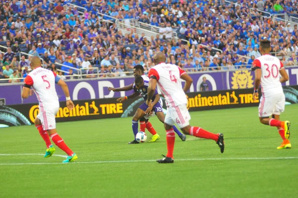 Orlando City SC, 18 Haziran 2016 'da Orlando Florida' daki Camp World Stadyumu 'nda San Jose Depremleri' ne ev sahipliği yaptı..