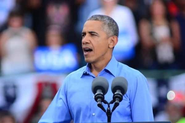 Президент Барак Обама Выступает Предвыборном Митинге Стадионе Парк Наследия Осцеолы — стоковое фото
