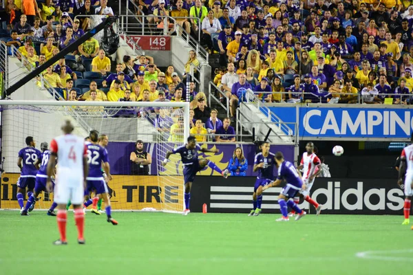 Orlando City SC, 18 Haziran 2016 'da Orlando Florida' daki Camp World Stadyumu 'nda San Jose Depremleri' ne ev sahipliği yaptı..