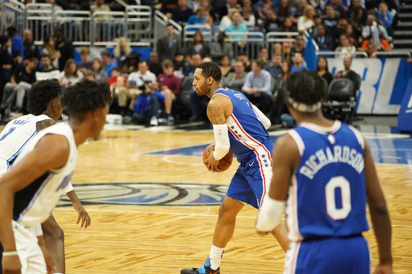 Orlando Magic 27 Aralık 2019 Cuma günü Orlando, Florida 'daki Amway Arena' da Philadelphia 76ers 'a ev sahipliği yapıyor..