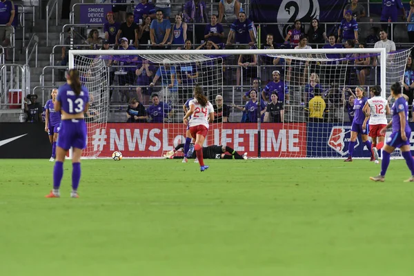 Orland Pride, 25 Ağustos 2018 'de Orlando Florida' daki Exploria Stadyumu 'nda Chicago Red Stars' a ev sahipliği yapıyor..