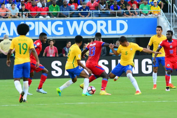 Brezilya, 8 Haziran 2016 tarihinde Orlando Florida 'daki Copa America Centenario' da Haiti ile karşılaştı.. 