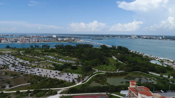 Vacker Antenn Utsikt Över Kusten Med Stad Stranden — Stockfoto