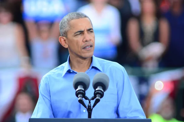 Prezydent Barack Obama Przemawia Wiecu Kampanii Stadionie Osceola Heritage Park — Zdjęcie stockowe