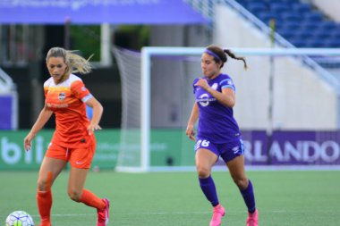 Orlando Pride sunucusu Houston Dash 23 Haziran 2016 'da Orlando Florida' daki Dünya Kampı Stadyumu 'nda..