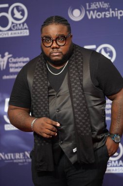 15 Ekim 2019 'da Nashville, Tennessee' deki Linbscome Üniversitesi 'nde verilen 50. GMA Dove Ödülleri sırasında kırmızı halı. 