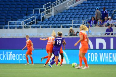 Orlando Pride sunucusu Houston Dash 23 Haziran 2016 'da Orlando Florida' daki Dünya Kampı Stadyumu 'nda..