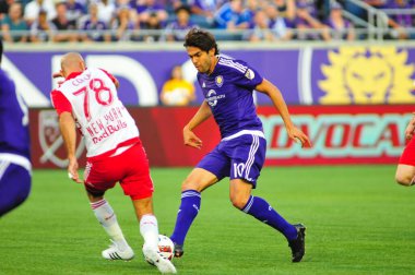 Orlando City SC, 6 Mayıs 2016 'da Orlando Florida' daki Dünya Kampı Stadyumu 'nda New York Red Bulls' a ev sahipliği yaptı.. 