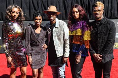 Kırmızı Halı Fotoğrafları 29 Mart 2019 Cumartesi günü Las Vegas 'taki Orleans Resort' ta düzenlenen 34. Yıldız Ödülleri sırasında çekildi.